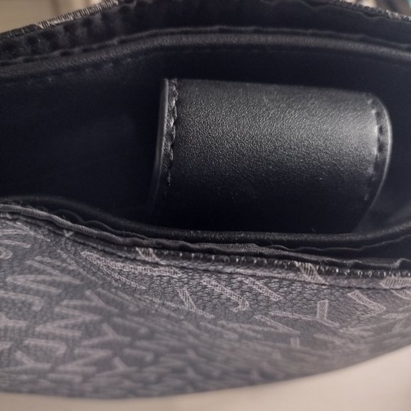 Jones of New York Signature Tote - Picture 5 of 16